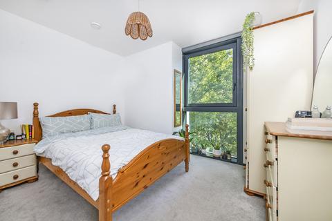 2 bedroom apartment for sale, at 9 Churchyard Row, Southwark, London SE11