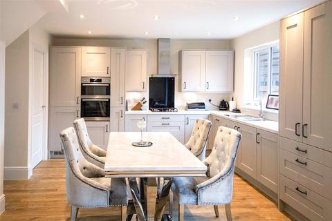 32 Berryfield, Coate, Swindon, SN3 6FB