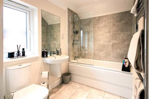 32 Berryfield, Coate, Swindon, SN3 6FB