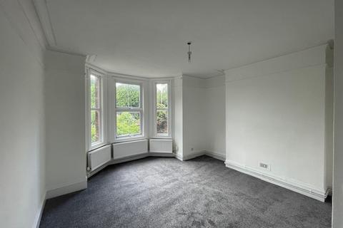 undefined, Bromham Road