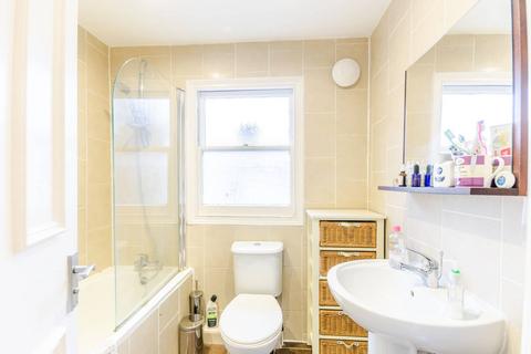 2 bedroom flat for sale, Himley Road, Tooting, London, SW17