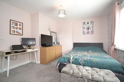 8 Cyprus Drive, Bradford, BD10 0AJ