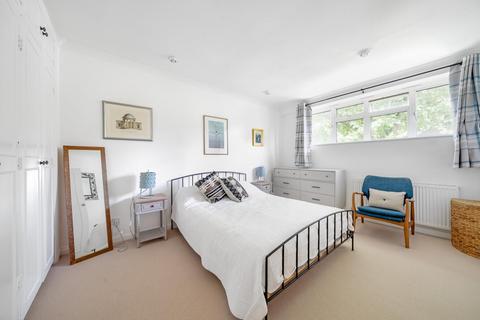 3 bedroom flat for sale, Queensborough Mews, Bayswater
