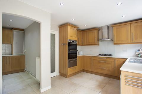 19 Ellenborough Place, London, SW15 5LZ