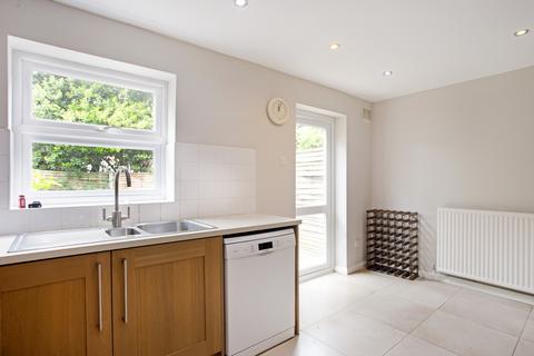19 Ellenborough Place, London, SW15 5LZ