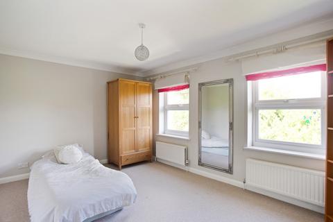 19 Ellenborough Place, London, SW15 5LZ