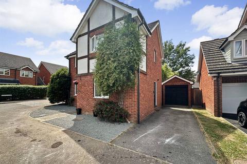 3 bedroom detached house for sale, Windsor Gardens, Herne Bay