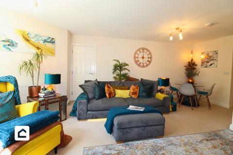 2 bedroom apartment to rent, Harrow House, Redhill RH1