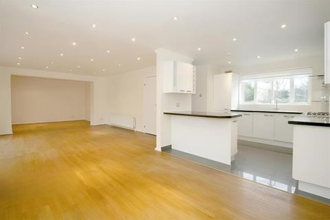 4 bedroom terraced house to rent, Oak Park Gardens, London, SW19