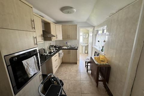 3 bedroom terraced house for sale, Maindy Road, Ton Pentre, Pentre, Rhondda Cynon Taff. CF41 7EZ