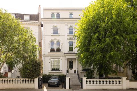 3 bedroom flat for sale, Pembridge Crescent, Notting Hill, London, W11