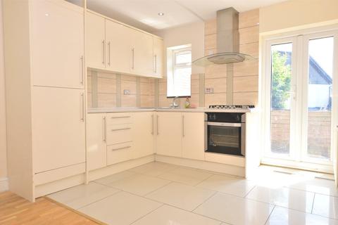 4 bedroom terraced house to rent, Reigate, Surrey RH2