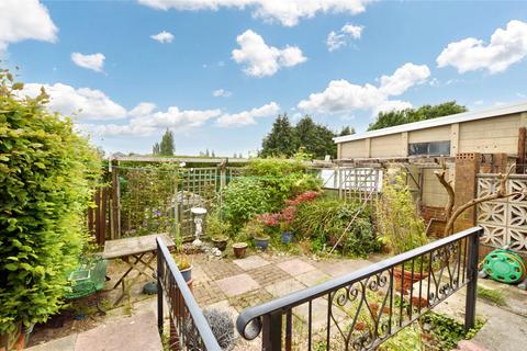 2 bedroom bungalow for sale, Springbank Avenue, Farsley, Pudsey, West Yorkshire