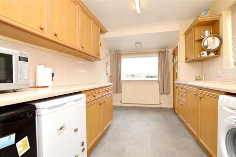 2 bedroom bungalow for sale, Springbank Avenue, Farsley, Pudsey, West Yorkshire