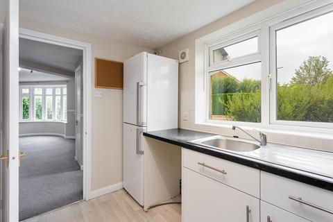 2 bedroom maisonette to rent, Maidenbower, Crawley RH10