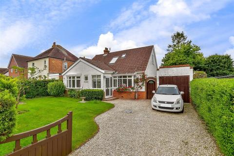 4 bedroom chalet for sale, Downview Road, Barnham, West Sussex