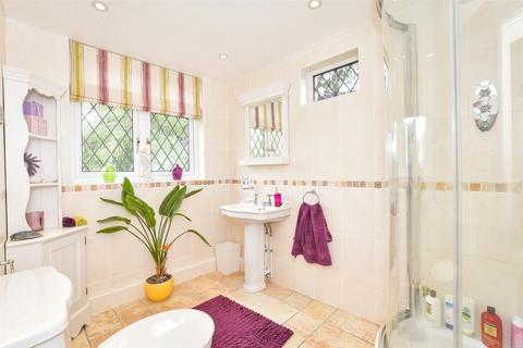 15 Downview Road, Barnham, Bognor Regis, PO22 0EG