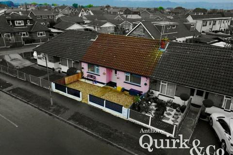 2 bedroom detached bungalow for sale, Mornington Road, Canvey Island, SS8