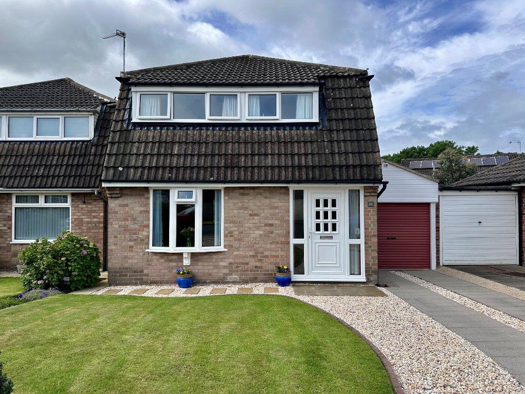 Beechwood Avenue, Stokesley... 3 bed link detached house for sale £