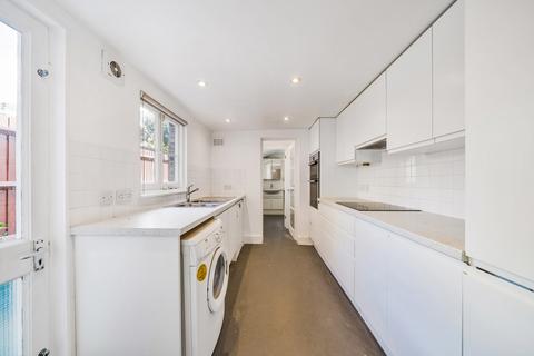2 bedroom end of terrace house to rent, Colomb Street London SE10