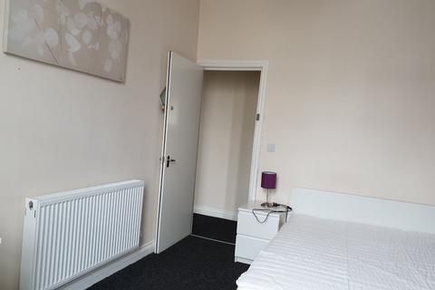 1 bedroom in a house share to rent, Double Room, Ground Floor, Locking Road