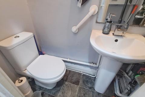 55 Slade Grove, Manchester, M13 0SJ