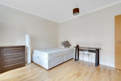 4 bedroom apartment to rent, Camden High Street, Camden, London, NW1