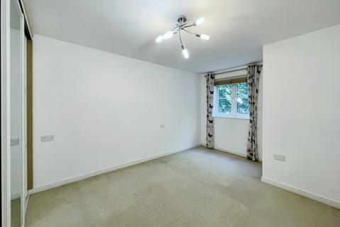 2 bedroom apartment to rent, Bath Road, Slough  SL1