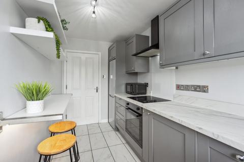 2 bedroom flat for sale, Tullis Gardens, Bridgeton, Glasgow, G40 1AF
