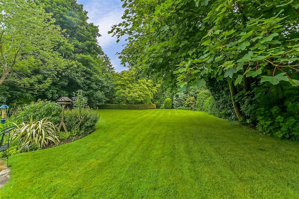 The Street, Meopham, Kent 4 bed detached house for sale £1,300,000