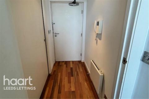 1 bedroom flat to rent, west point