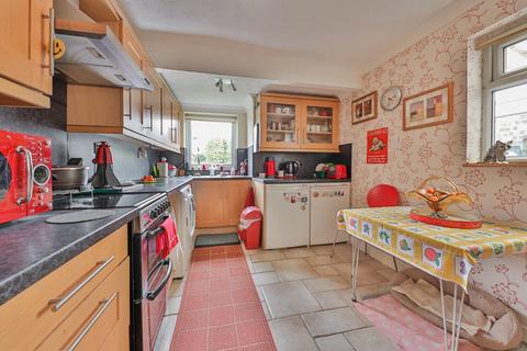 2 bedroom semi-detached bungalow for sale, Langford Walk, Hull, HU4 7SR