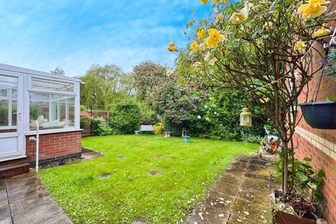 2 bedroom detached bungalow for sale, Loganberry Drive, Hull, East Riding of Yorkshire, HU4 7AY