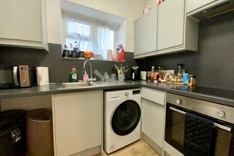 1 bedroom flat to rent, Brunswick Place, Hove, BN3