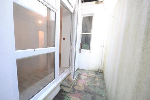 1 bedroom flat to rent, Brunswick Place, Hove, BN3