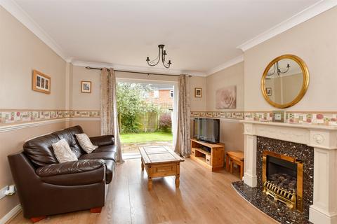 4 bedroom detached house for sale, Roding Way, Wickford, Essex