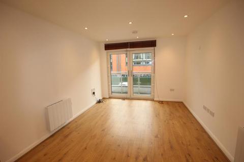 1 bedroom flat to rent, West Central, Slough