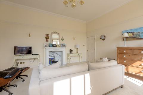2 bedroom flat for sale, 35/6 Mid Steil, Craiglockhart, Edinburgh, EH10 5XB