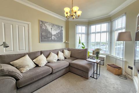 78 Dock View Road, Barry, CF63 3QQ