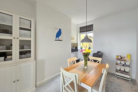 78 Dock View Road, Barry, CF63 3QQ