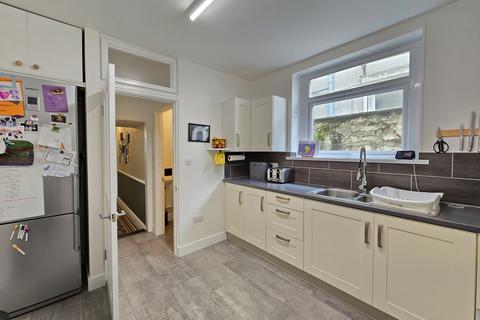 78 Dock View Road, Barry, CF63 3QQ
