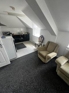 2 bedroom flat to rent, Beresford street, Stoke-on-Trent ST4  2EX