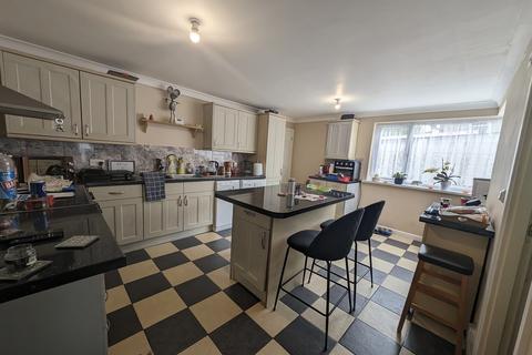 4 bedroom end of terrace house for sale, Crown Street, Leiston
