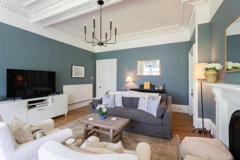 Flat B, Alcombe Ewanfield, Crieff, PH7 3DA