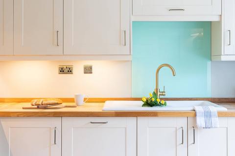 Flat B, Alcombe Ewanfield, Crieff, PH7 3DA