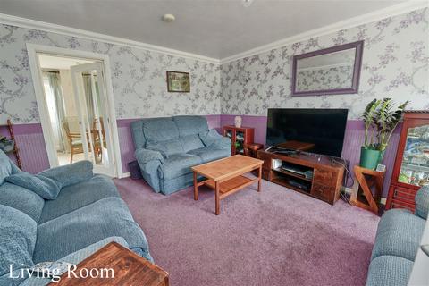 6 bedroom detached house for sale, Grasmere Road, Farnborough GU14