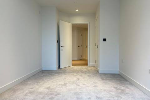 2 bedroom apartment to rent, Harcourt Tower,  Marsh Wall, London