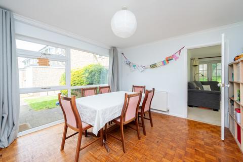 3 bedroom end of terrace house for sale, Saville Gardens, Billingshurst