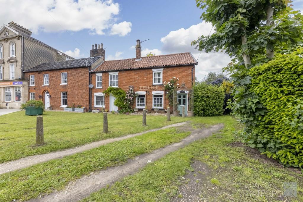 Queens Square, Attleborough 2 bed cottage for sale £260,000