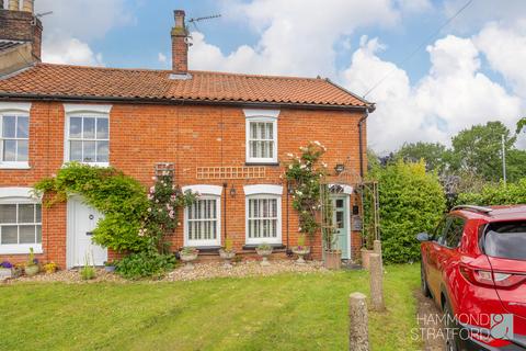 2 bedroom cottage for sale, Queens Square, Attleborough